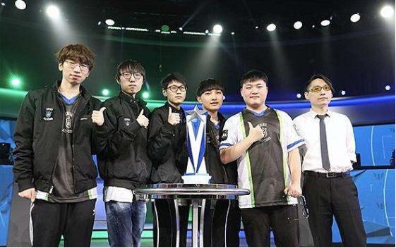 一個激發討 一個激發討